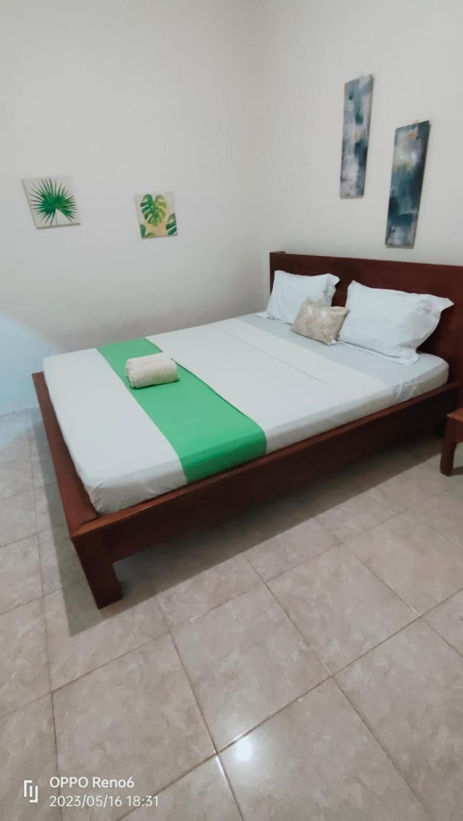 Pineapple Guest House Gili Air Pokoj fotografie